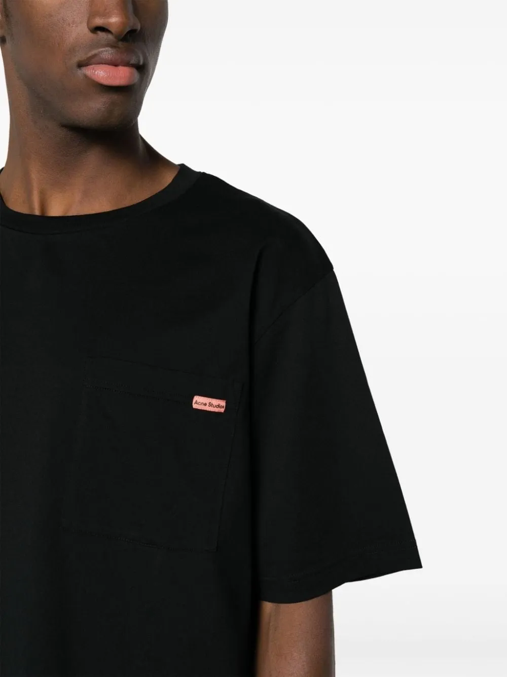LOGO-PATCH COTTON POCKET T-SHIRT