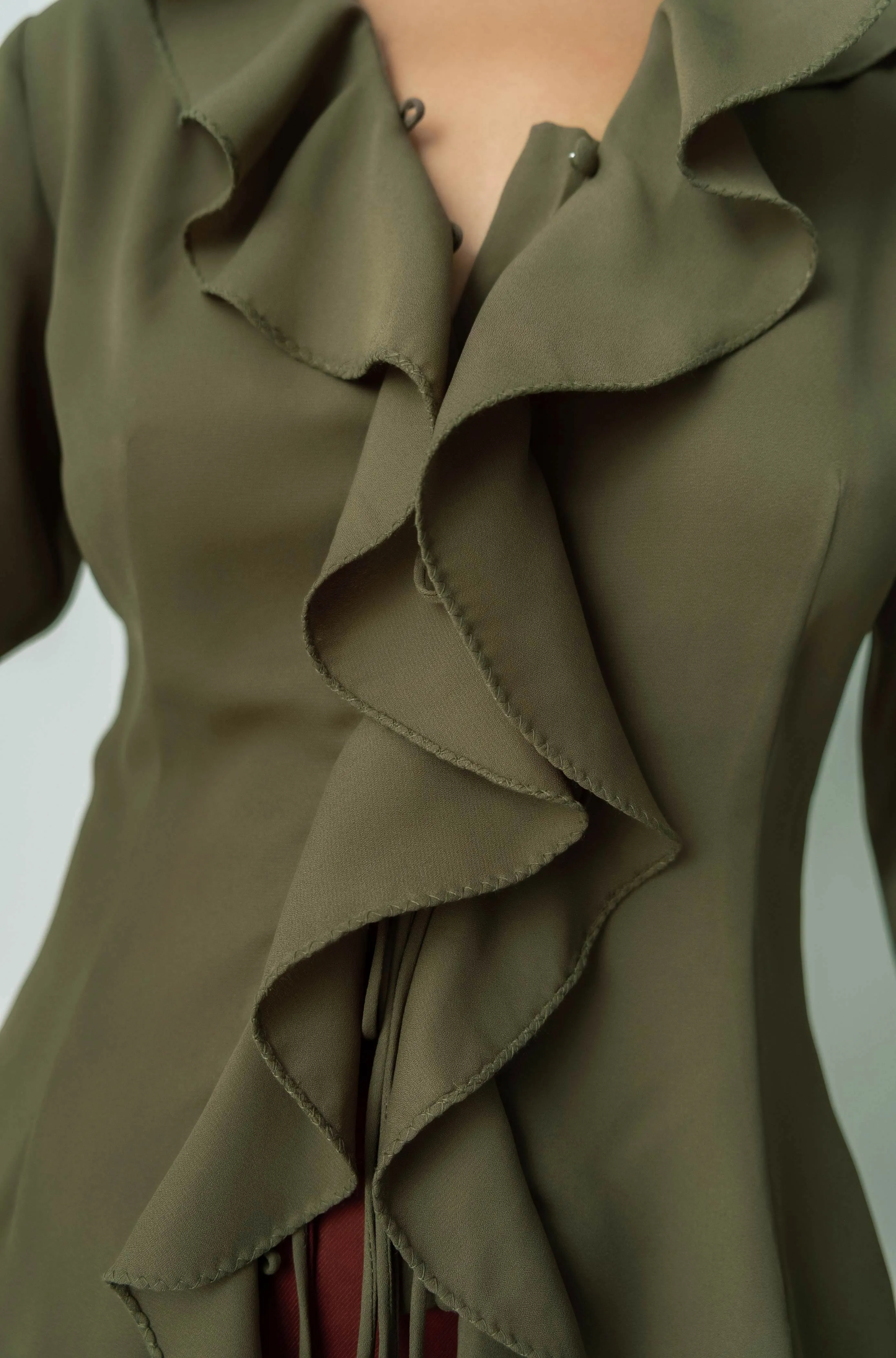 Qua Women's Ruffled Crepe Blouse